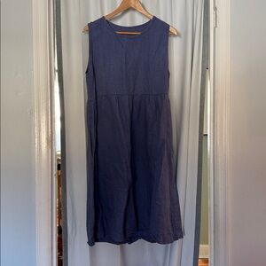 Sleeveless linen dress
